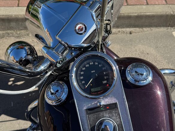 2006 Harley-Davidson Fat Boy, фиолетовый, 1150000 рублей - вид 3