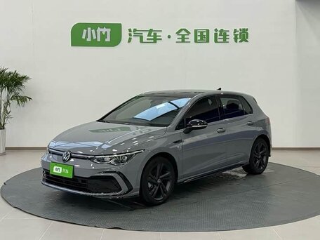 2023 Volkswagen Golf VIII, серый, 1950000 рублей, вид 1