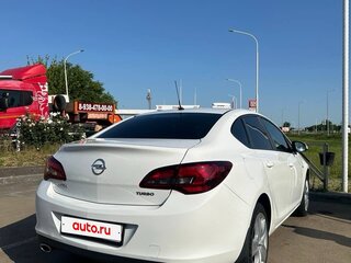 2013 Opel Astra J Рестайлинг, белый, 750000 рублей, вид 5