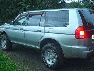 2000 Mitsubishi Pajero Sport I, серый, 490000 рублей, вид 3