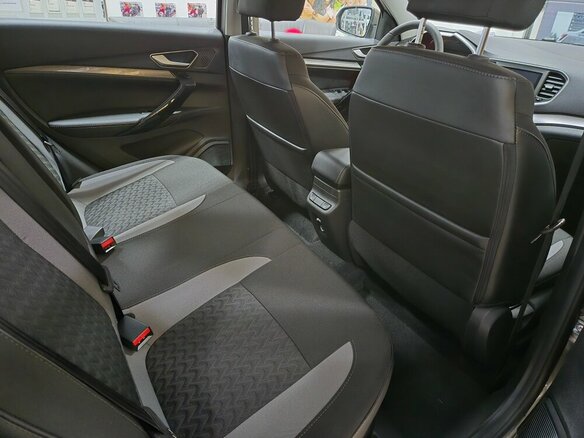 2026 Lada (ВАЗ) Vesta SW I Рестайлинг (NG), коричневый, 2005000 рублей - вид 17
