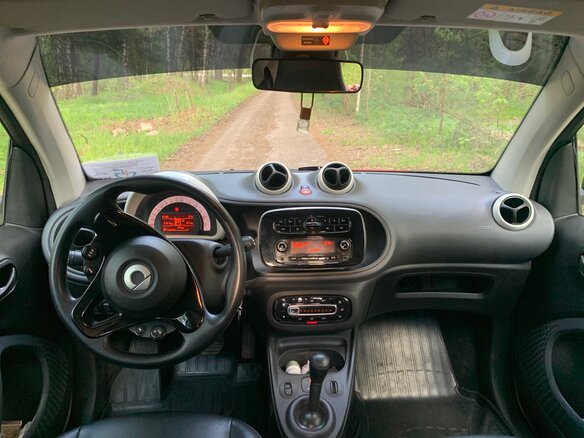 2017 Smart Fortwo III, красный, 1300000 рублей - вид 9