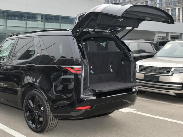 2025 Land Rover Discovery P360 V Рестайлинг, чёрный, 13270000 рублей - вид 19