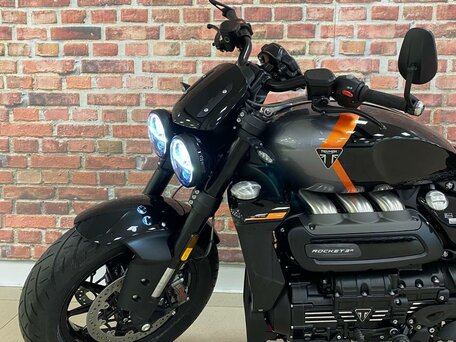 2026 Triumph Rocket 3, чёрный, 3800000 рублей, вид 4
