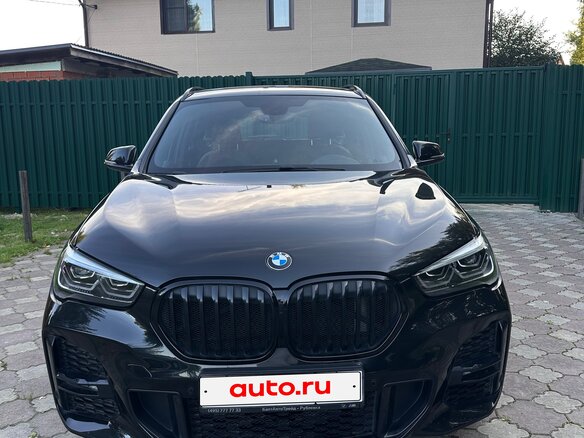 2020 BMW X1 20i xDrive II (F48) Рестайлинг, чёрный, 4100000 рублей - вид 1