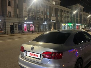 2012 Volkswagen Jetta VI, серебристый, 580000 рублей, вид 3