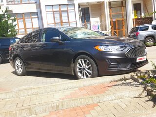 2019 Ford Fusion (North America) II Рестайлинг, серый, 1500000 рублей, вид 2