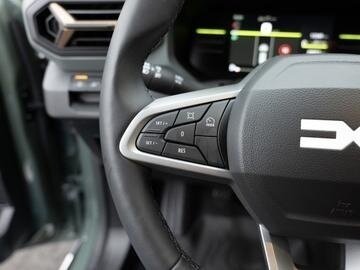 2024 Dacia Duster III, зелёный - вид 11