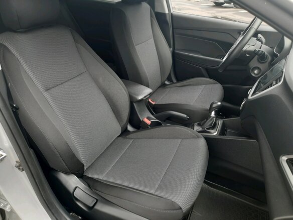 2018 Hyundai Solaris II, серебристый, 1200000 рублей - вид 8