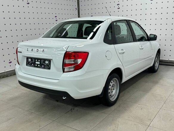 2026 Lada (ВАЗ) Granta I Рестайлинг, белый, 1063000 рублей - вид 12