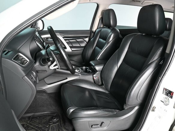 2020 Mitsubishi Pajero Sport III, белый - вид 9
