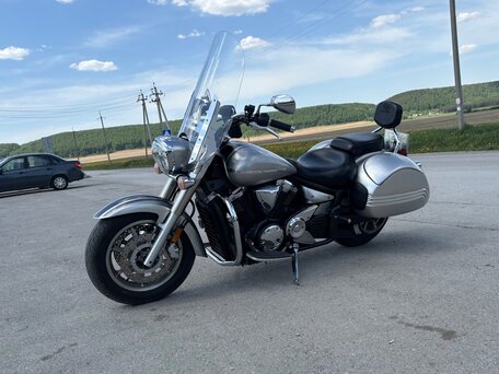 2010 Yamaha XVS1300, серебристый, 750000 рублей, вид 1