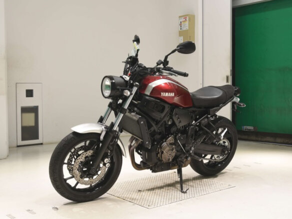 2017 Yamaha XSR700, пурпурный, 550000 рублей
