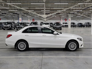 2018 Mercedes-Benz C-Класс 180 IV (W205) Рестайлинг, белый, 2590000 рублей, вид 4
