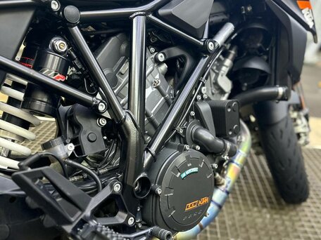 2018 KTM 1290 Super Duke R, чёрный, 980000 рублей, вид 5