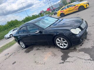 2006 Mercedes-Benz C-Класс 180 II (W203) Рестайлинг, чёрный, 565000 рублей, вид 3