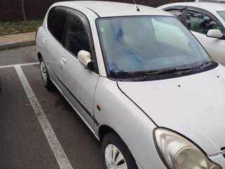 2002 Toyota Duet, белый, 215000 рублей, вид 1
