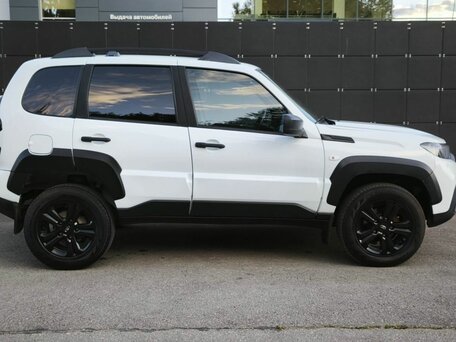 2024 Lada (ВАЗ) Niva Travel I, белый, 1123000 рублей, вид 4