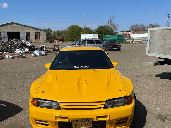 1993 Nissan Skyline VIII (R32), жёлтый - вид 2