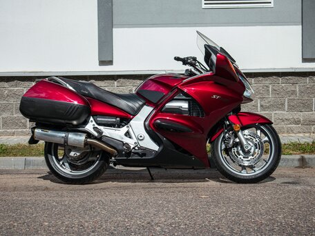 2005 Honda ST 1300, красный, 500000 рублей, вид 3