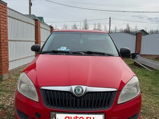 2011 Skoda Fabia II Рестайлинг, красный, 350000 рублей, вид 2