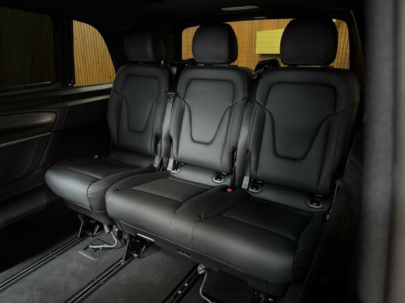 2026 Mercedes-Benz V-Класс 300 d экстра длинный III (W447) Рестайлинг 2, чёрный - вид 21