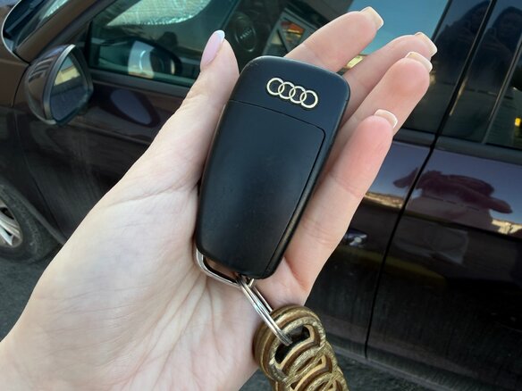 2012 Audi A1 I (8X), пурпурный, 1000000 рублей - вид 14