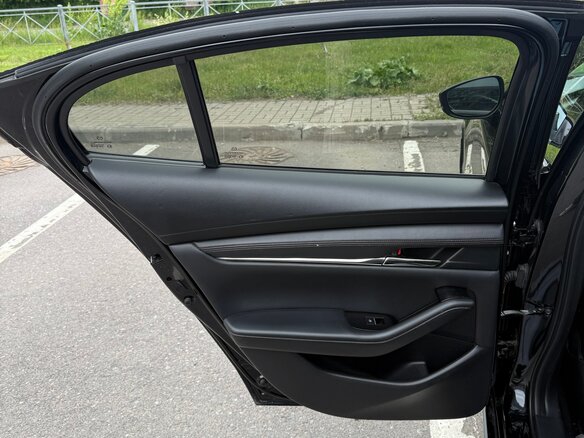 2019 Mazda 3 IV (BP), чёрный, 1790000 рублей - вид 27