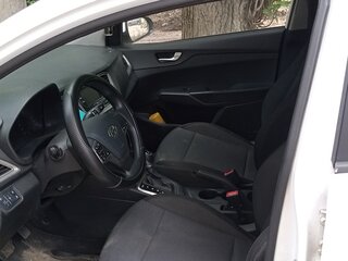2021 Hyundai Solaris II Рестайлинг, белый, 1049000 рублей, вид 5