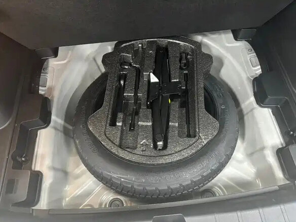 2022 Geely Coolray (Binyue) I, серый - вид 16