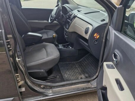 2013 Dacia Lodgy I, чёрный, 800000 рублей, вид 5