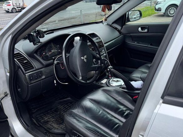 2006 Mitsubishi Galant IX Рестайлинг, серый, 550000 рублей - вид 12
