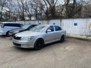 2010 Skoda Octavia II (A5) Рестайлинг, серый, 650000 рублей, вид 1