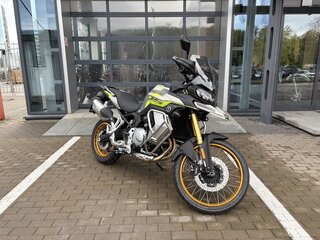 Voge 900DSX