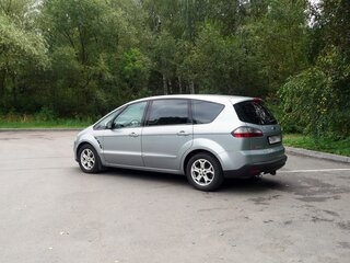 2008 Ford S-MAX I, серебристый, 930000 рублей, вид 3