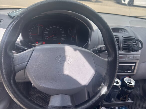 2004 Hyundai Accent ТагАЗ II, бежевый, 400000 рублей - вид 13