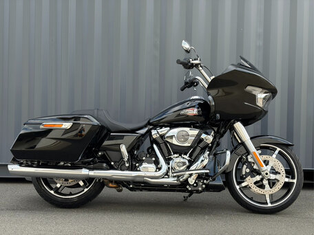2026 Harley-Davidson Road Glide, чёрный, 3114000 рублей, вид 3