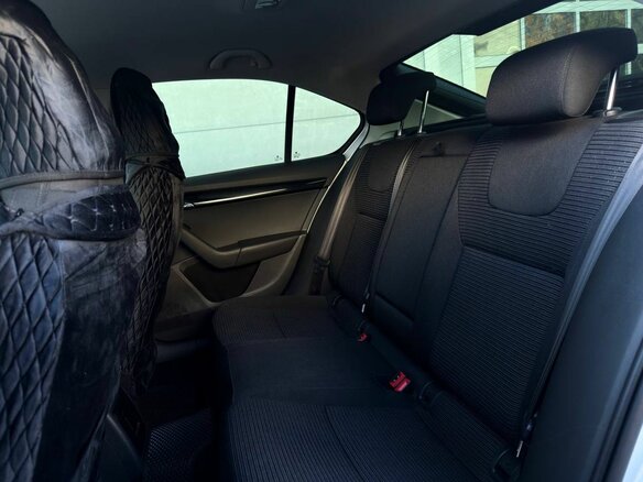 2015 Skoda Octavia III (A7), серебристый, 1374000 рублей - вид 9