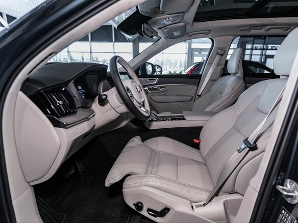 2026 Volvo XC90 B5 II Рестайлинг 2, чёрный, 12420000 рублей - вид 10