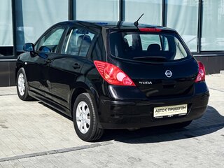 2012 Nissan Tiida I Рестайлинг, коричневый, 735000 рублей, вид 3