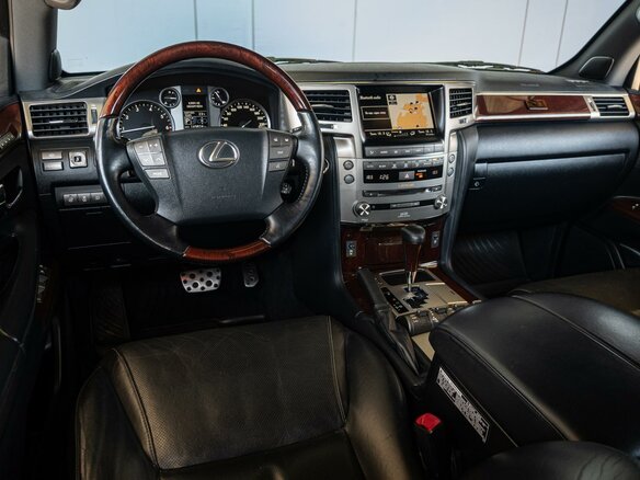 2014 Lexus LX 570 III Рестайлинг, белый, 5050000 рублей - вид 5