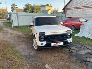 2016 Lada (ВАЗ) 2121 (4x4) I Рестайлинг, белый, 800000 рублей, вид 2