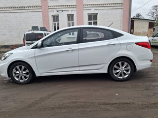 2011 Hyundai Solaris I, белый, 850000 рублей, вид 5