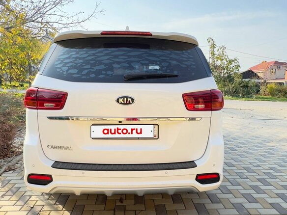2018 Kia Carnival III, белый, 2790000 рублей - вид 6