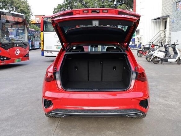 2021 Audi A3 Sportback 35 TFSI IV (8Y), красный, 1775000 рублей - вид 21