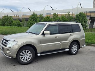 2012 Mitsubishi Pajero IV Рестайлинг 1, бежевый, 2450000 рублей, вид 1