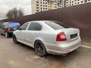 2010 Skoda Octavia II (A5) Рестайлинг, серый, 650000 рублей, вид 3