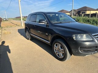 2006 Volkswagen Touareg I, чёрный, 820000 рублей, вид 1