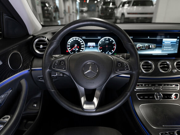 2017 Mercedes-Benz E-Класс 200 V (W213, S213, C238), чёрный, 3300000 рублей - вид 12