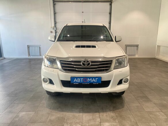 2012 Toyota Hilux VII Рестайлинг, белый, 1446000 рублей - вид 1